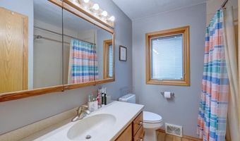 625 N 9th St, Arkansas City, KS 67005