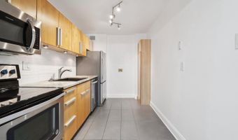 2059 HUNTINGTON Ave 111, Alexandria, VA 22303
