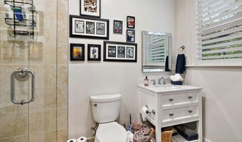 332 4TH St, Atlantic Beach, FL 32233