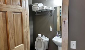 240 N State Road 35, Alma, WI 54610
