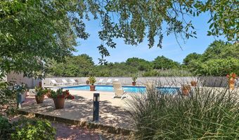 49 Gilberts Path, Amagansett, NY 11930