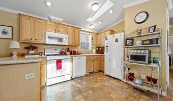 72 Golden Era Cir, Alfred, ME 04002