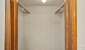 446 S Wenbriar Sq, Addison, IL 60101