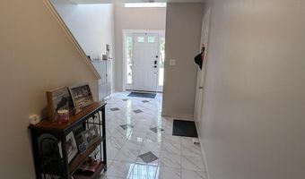 5181 BALLYCASTLE Cir, Alexandria, VA 22315