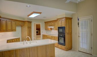5708 Parkhill Pl, Bartlesville, OK 74006