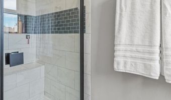 1820 Crofton Dr, Algonquin, IL 60102