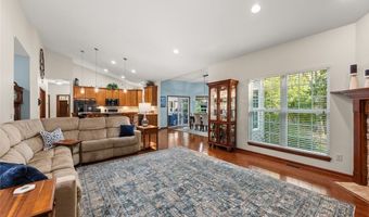650 Eastpointe Ct, Amherst, OH 44001