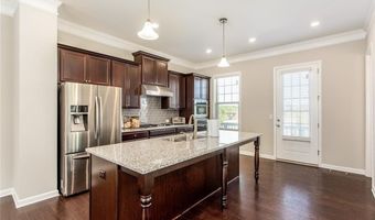 335 Beacons Pl, Alpharetta, GA 30005