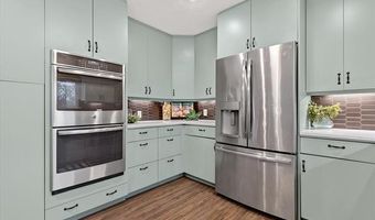 2318 Dorchester Dr, Bartlesville, OK 74006