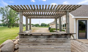 3700 11th Pl NE, Austin, MN 55912