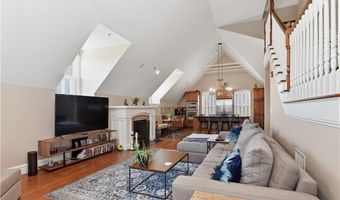 1000 Chapel View Blvd 306, Cranston, RI 02920