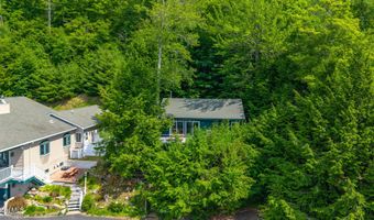 536 E Shore Dr, Adirondack, NY 12808