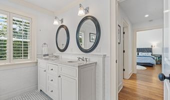 71 West Ave, Darien, CT 06820