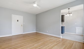 715 S WASHINGTON St A-32, Alexandria, VA 22314