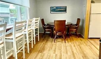106 Swinburne Row, Newport, RI 02840