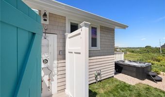 17 Goose Island Rd, Narragansett, RI 02882