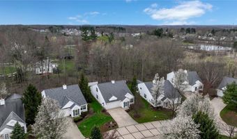 194 Kensington Ct, Aurora, OH 44202
