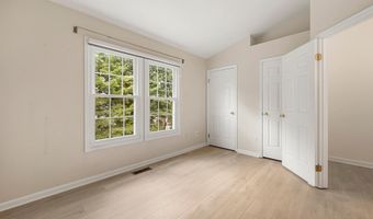 5002 9TH St S, Arlington, VA 22204