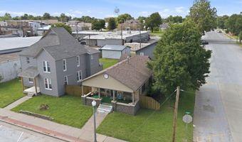 36 W Olive St, Aurora, MO 65605