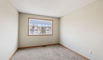6434 158th St W 384, Apple Valley, MN 55124