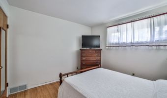 26 Devon Ln, Amherst, NY 14221