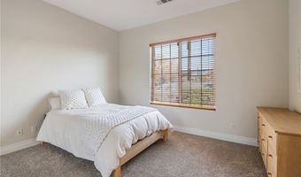 3863 Flowerwood Ln, Fallbrook, CA 92028