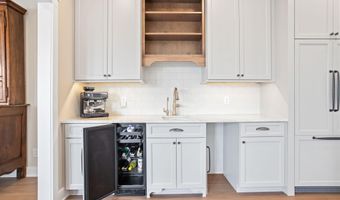 1663 Fairview Dr, Allegan, MI 49010