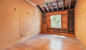 5 Fanwood Ct, West Milford, NJ 07421