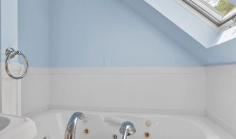 1486 Washington St, Bath, ME 04530