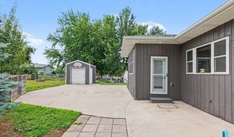 218 Douglas Blvd, Baltic, SD 57003