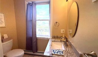 20 Morrison Ave, Middletown, RI 02842