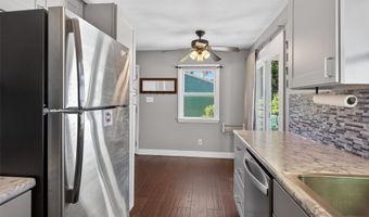 810 SE Belmont Dr, Ankeny, IA 50021
