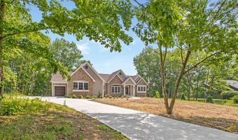 1663 Fairview Dr, Allegan, MI 49010