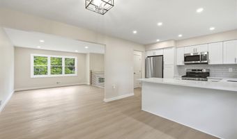 60 Woodland Rd, Bayville, NJ 08721