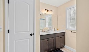 28 Murray Rd, Ashburnham, MA 01430