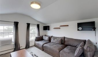26 Cliff Ave 4, Newport, RI 02840