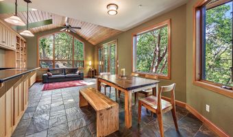 940 Pinecrest Ter, Ashland, OR 97520