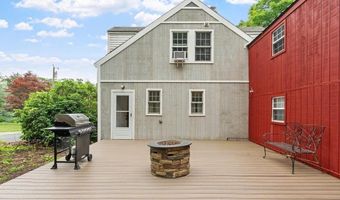 15 Chapel St, Ashburnham, MA 01430