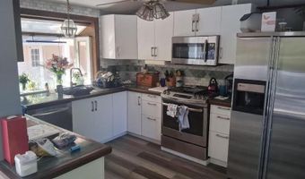 81 Union Ave, Amityville, NY 11701