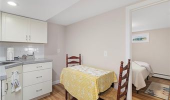 1 Adelaide Ave, Bristol, RI 02809