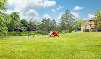 2623 Meade Ct, Ann Arbor, MI 48105