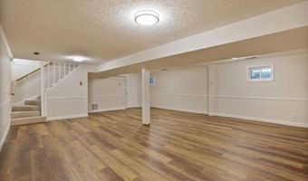 8614 BRAEBURN Dr, Annandale, VA 22003