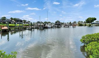 644 YARDARM Dr 22, Apollo Beach, FL 33572