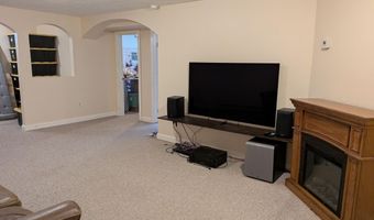 99 Yankee Ave, Bangor, ME 04401