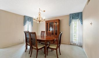 910 Claytonbrook Dr 1, Ballwin, MO 63011