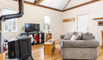 1574 Foxes Ridge Rd, Acton, ME 04001