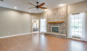 425 Hillside Dr, Aledo, TX 76008