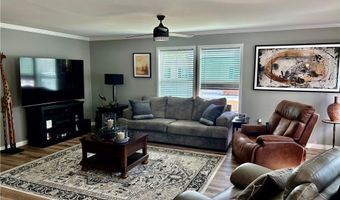 16 Valiant Dr, Coventry, RI 02816