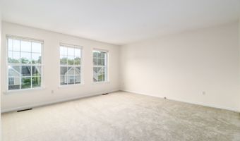 2303 Eaton Ct 2303, Danbury, CT 06811
