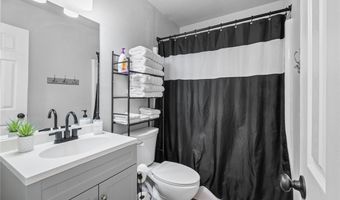 1304 1306 1308 SE C St, Bentonville, AR 72712